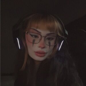 Meet your Posher, Justine